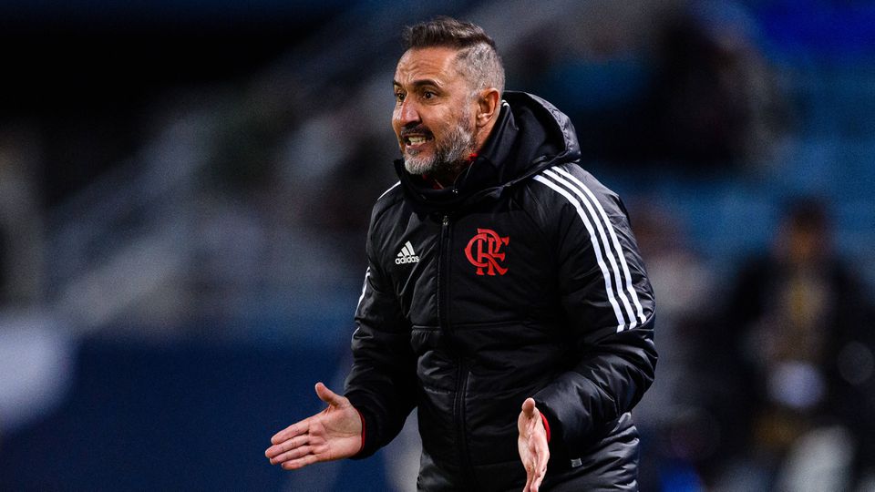 Mercado: Vítor Pereira vai mesmo treinar o Al Shabab