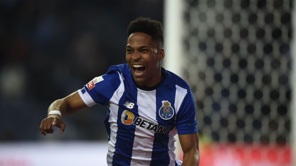 Atenção FC Porto: gigante italiano de olho em Wendell