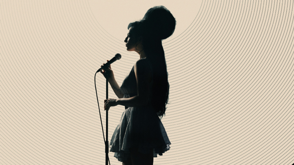 Amy Winehouse: dos holofotes à imortalidade na música — uma antecipação do filme “Back to Black”