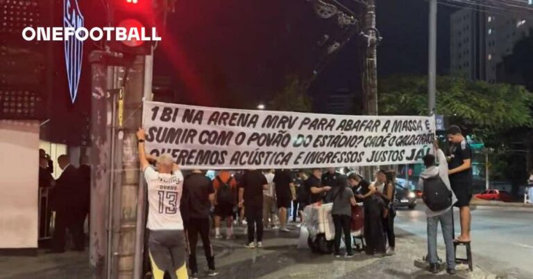 Torcedores do Atlético protestam contra a SAF e acústica da Arena MRV | OneFootball