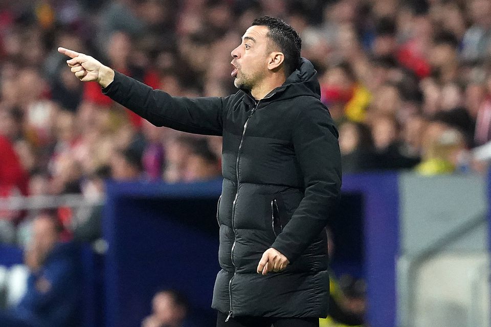 «Temos de vencer e pressionar o Real Madrid», Xavi