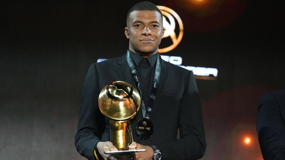 Mbappé é o melhor jogador dos Globe Soccer Awards