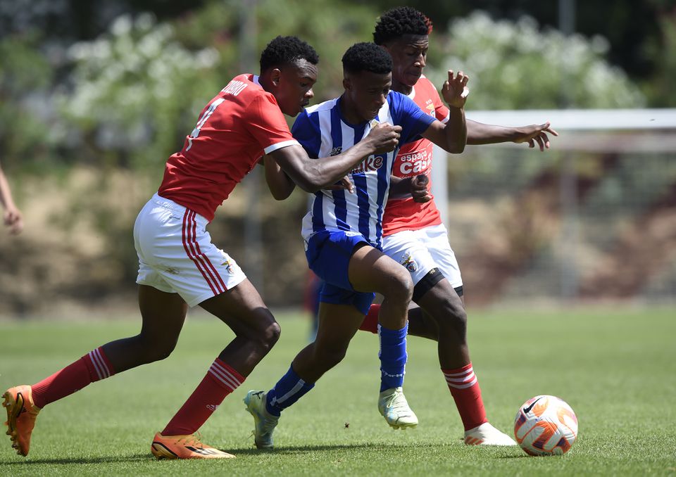 Sub-15 em direto: líder Benfica visita o segundo classificado FC Porto