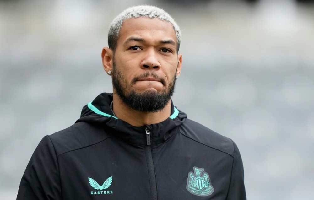 Joelinton, do Newcastle, passa por cirurgia na coxa. AFP