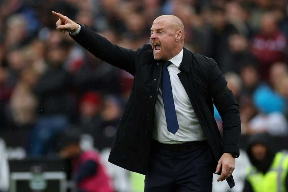 Sean Dyche está cansado das incertezas. AFP