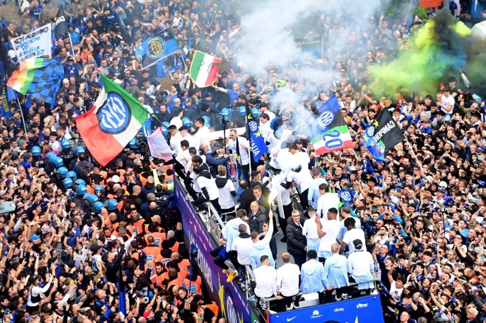 Uma festa à altura do 'Scudetto'. AFP