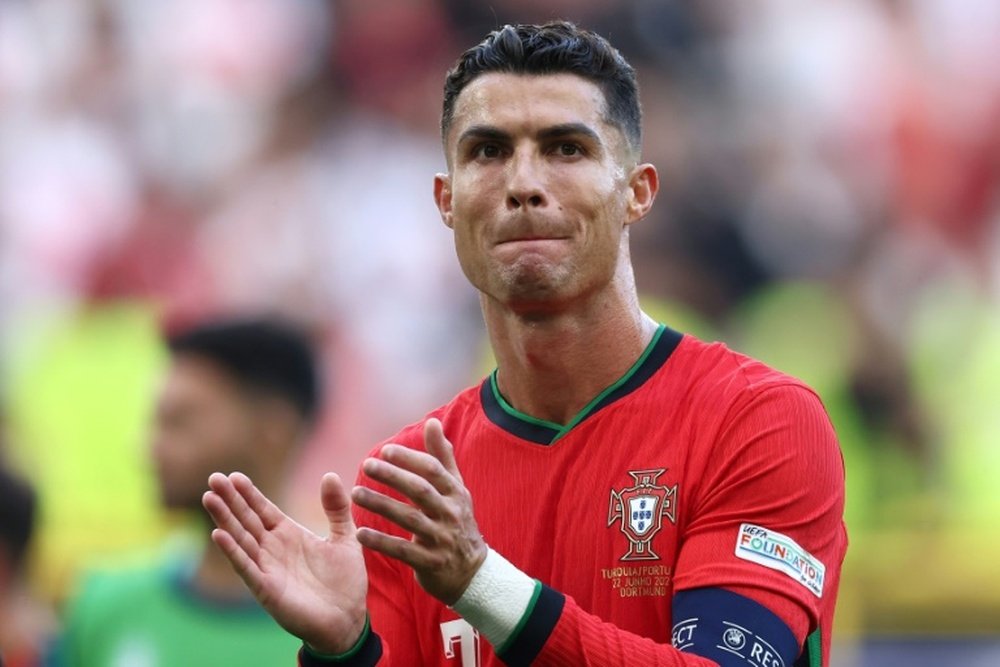 Cristiano Ronaldo alcançou a marca redonda diante da Geórgia. EFE