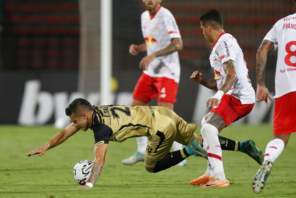 Bragantino tentará derrubar o muro do estreante Águilas Doradas. EFE