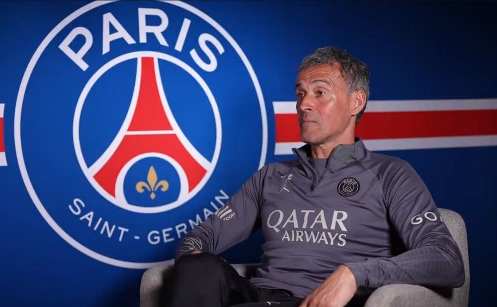 Captura de Luis Enrique em uma entrevista para os canais oficiais do PSG. PSG_inside