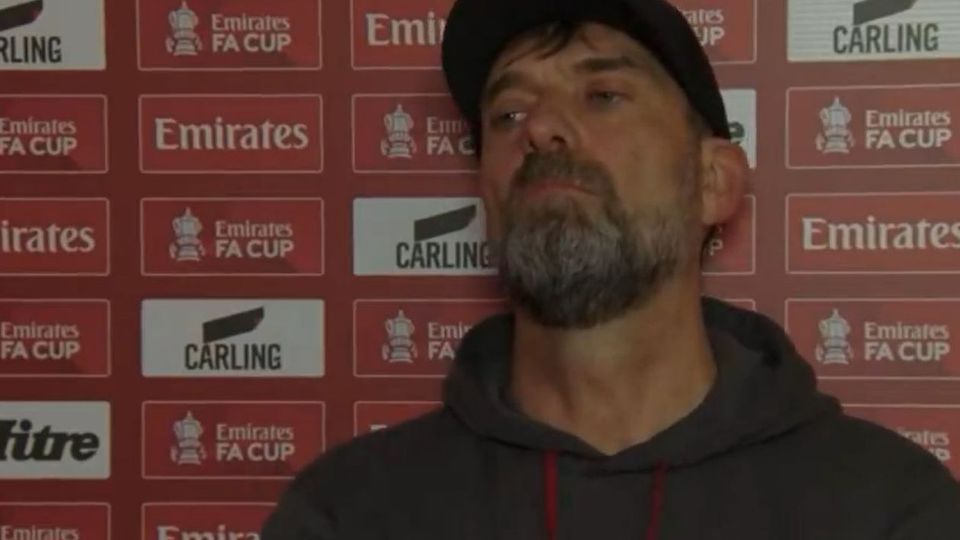 Vídeo: Klopp enfadado com «pergunta idiota…»