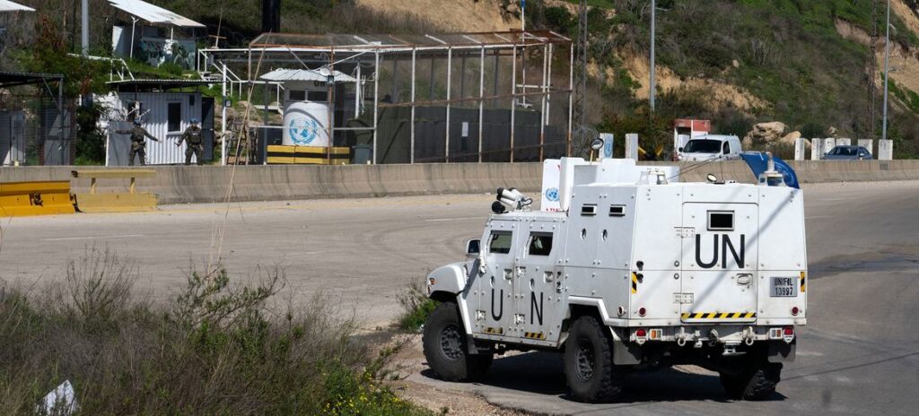 Soldados da paz da Unifil fazem uma patrulha no sul do Líbano. (Foto de arquivo)