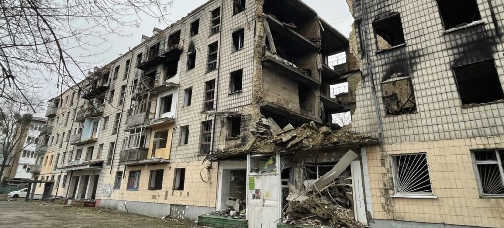 Prédios destruídos no vilarejo de Borodyanka, na região de Kiev, na Ucrânia