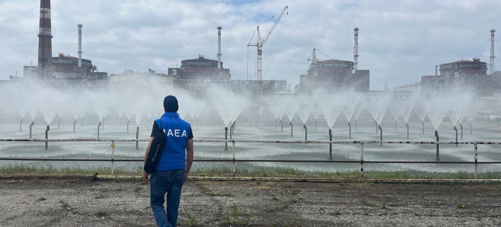 O diretor geral da Aiea, Rafael Mariano Grossi, visita a Usina Nuclear de Zaporizhzhya e seus arredores com sua equipe durante uma visita oficial à Ucrânia