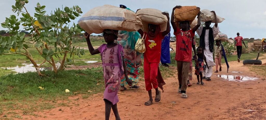 Mais de 1,8 milhões de residentes e deslocados internos estão cercados e em risco iminente de fome