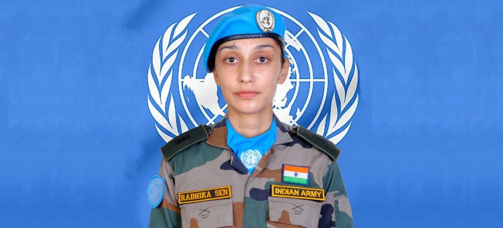 A Major Radhika Sen, militar indiana da força de paz que serve na Missão de Estabilização da Organização das Nações Unidas na República Democrática do Congo (MONUSCO), ganhou o prêmio de Defensora do Gênero Militar do Ano de 2023 das Nações Unidas.