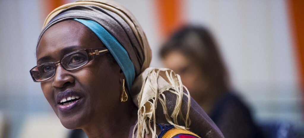 A diretora executiva do Programa Conjunto da ONU sobre HIV/Aids, Winne Byanyima, fotografada em um evento da ONU sobre Empoderamento Econômico das Mulheres