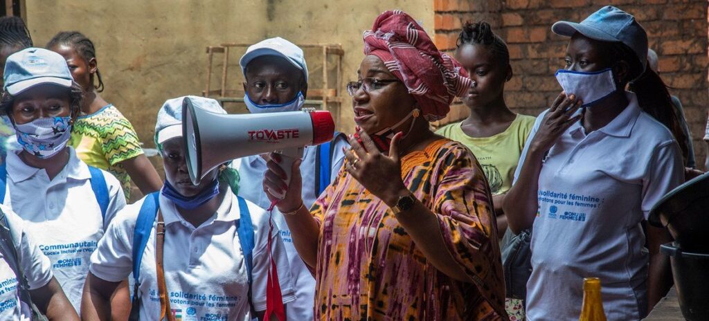 Lina Ekomo, uma activista de género na República Centro-Africana, discursou na reunião virtual sobre mulheres, paz e segurança