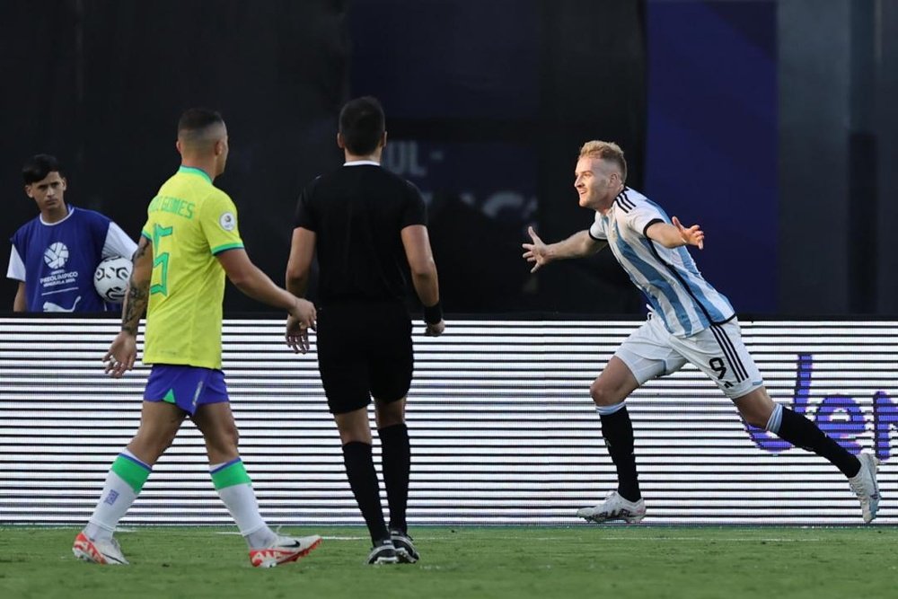 Brasil perde para a Argentina e fica de fora das Olímpiadas . AFP